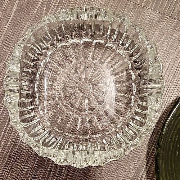 Vintage Anchor Hocking Green & Clear Heavy Glass Round Ashtrays Birds Nest MCM - Picture 3 of 5